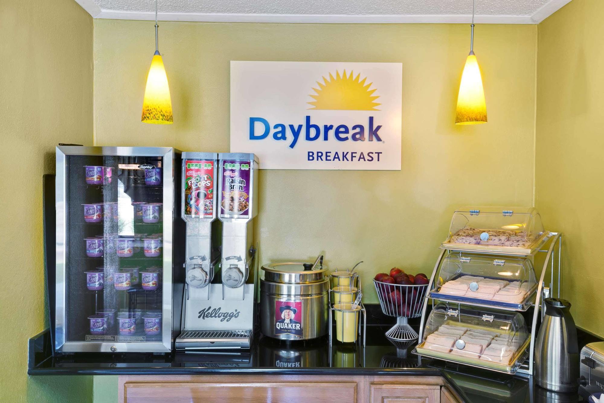 Days Inn By Wyndham Torrington Ngoại thất bức ảnh
